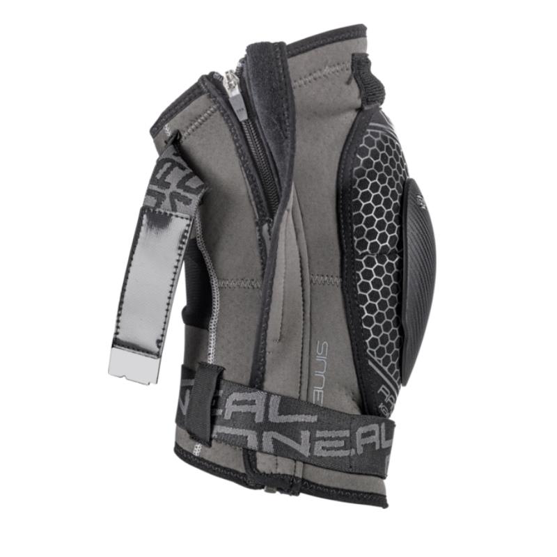 ŠČITNIKI KOLEN ONEAL SINNER 17 - SIVI