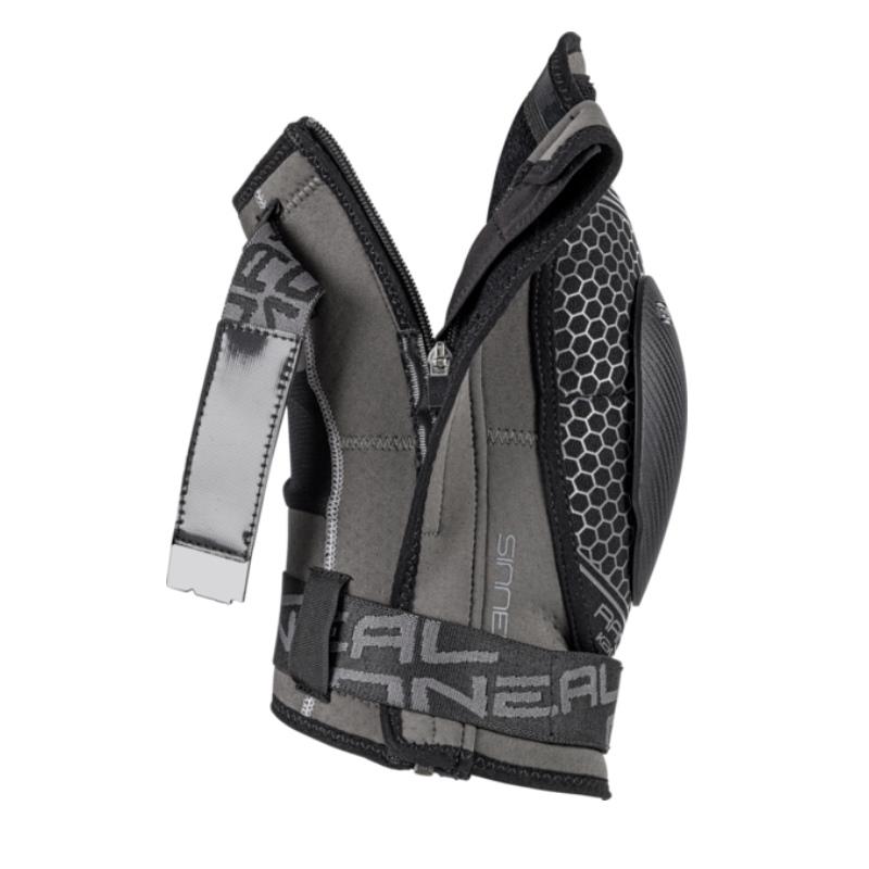 ŠČITNIKI KOLEN ONEAL SINNER 17 - SIVI