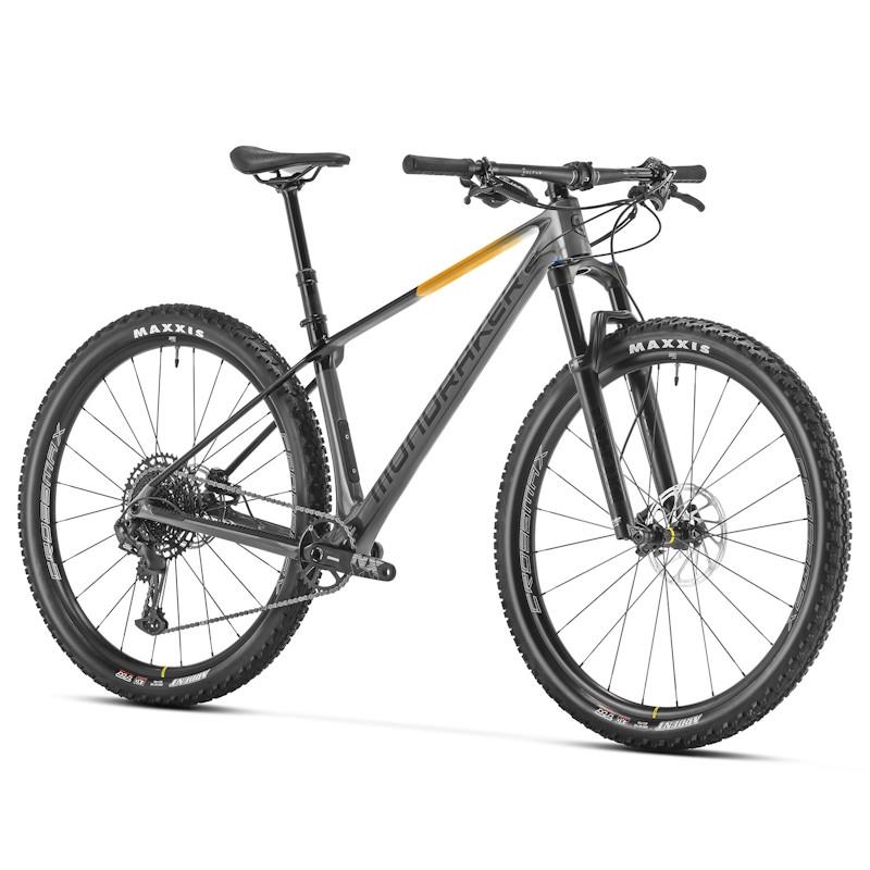 GORSKO KOLO MONDRAKER CHRONO CARBON DC R - POŠKODBA BARVE