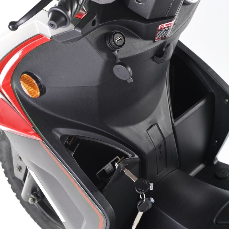 SKUTER ZNEN F11 45 km/h - RDEČ