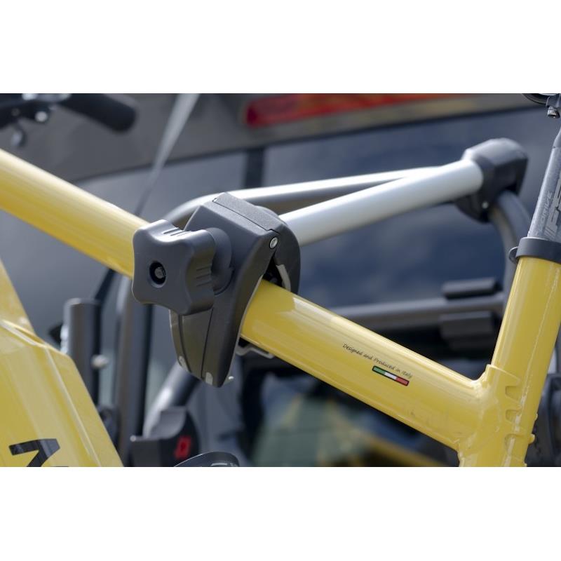 ROČKA ZA PRITRDITEV KOLES KRATKA - MENABO 000128900000