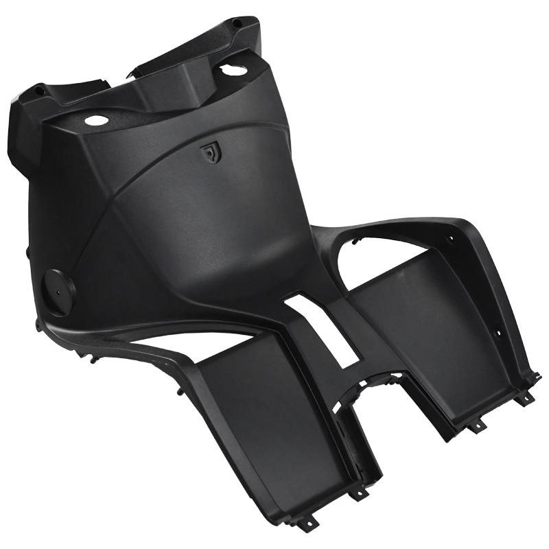 PLASTIKA PRED NOGAMI ZNEN F11