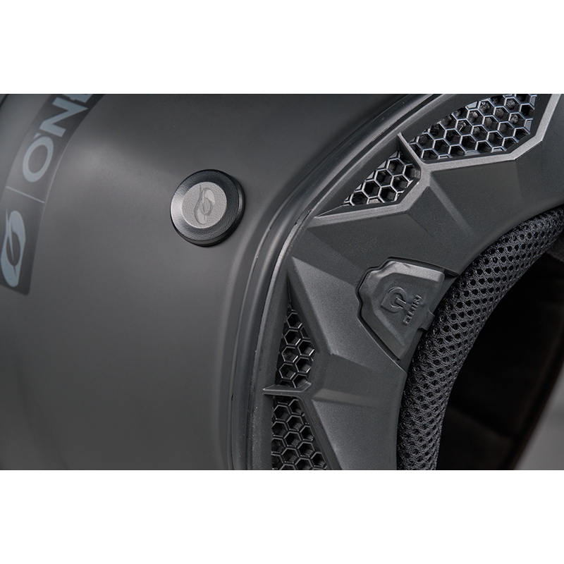 MOTO ČELADA ONEAL SIERRA RS SOLID - ČRNA