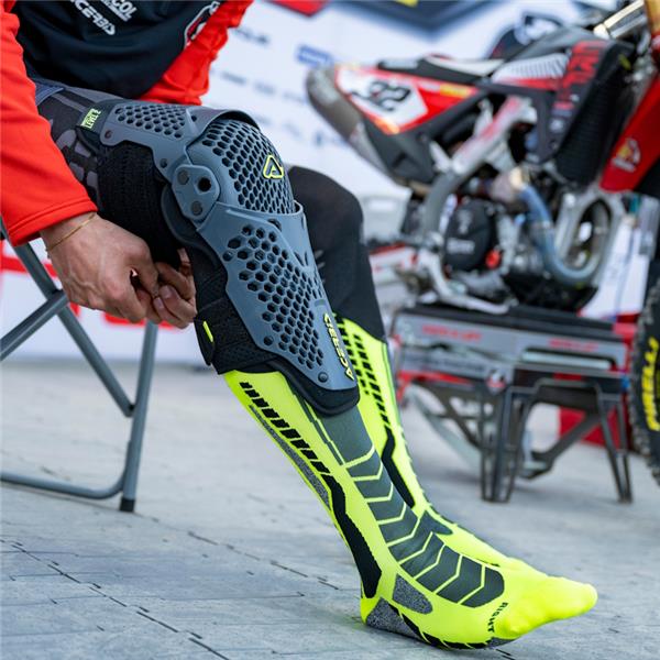 ŠČITNIKI KOLEN ACERBIS K035 - BELA