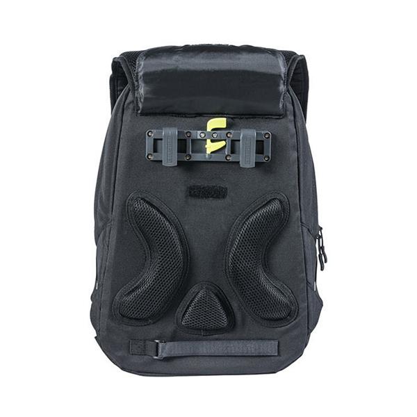 NAHRBTNIK TORBA BASIL FLEX 17 L - ČRNA